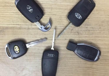 Chìa khóa ô tô cũ